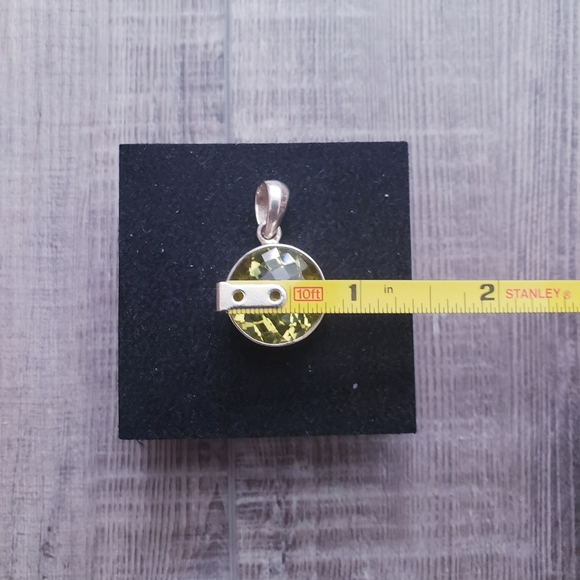 Vintage Sterling Silver Green Peridot Pendant - Picture 9 of 10